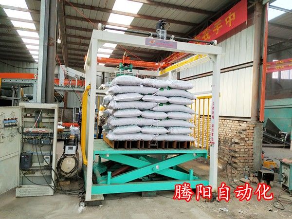 在挑選全自動(dòng)碼垛機(jī)設(shè)備的時(shí)候怎么去看呢？