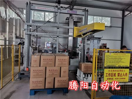 全自動碼垛機(jī)成為替代人工操作碼垛的設(shè)備