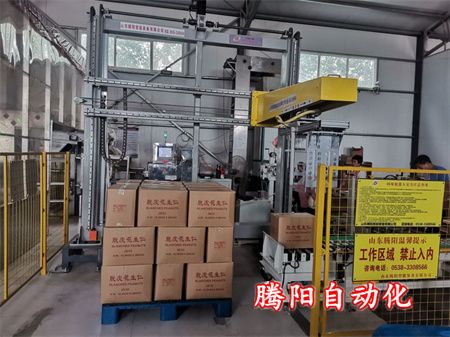 食品全自動碼垛機(jī)器人在現(xiàn)如今的社會構(gòu)造中起到了關(guān)鍵的功效