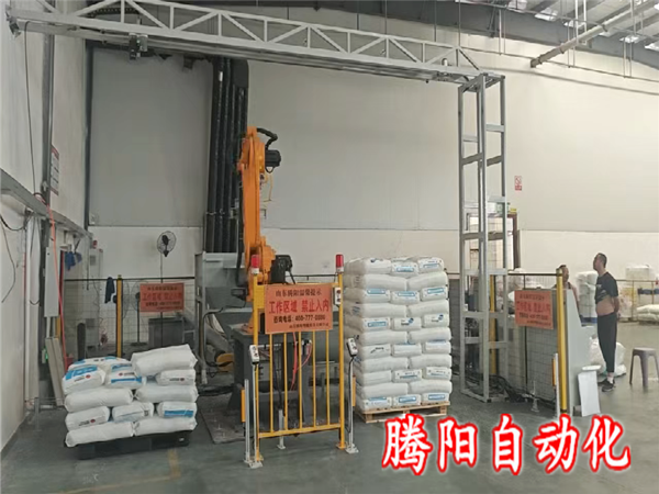 無紡布樹脂顆粒拆包投料機(jī)器人——助力企業(yè)邁向自動(dòng)化新時(shí)代